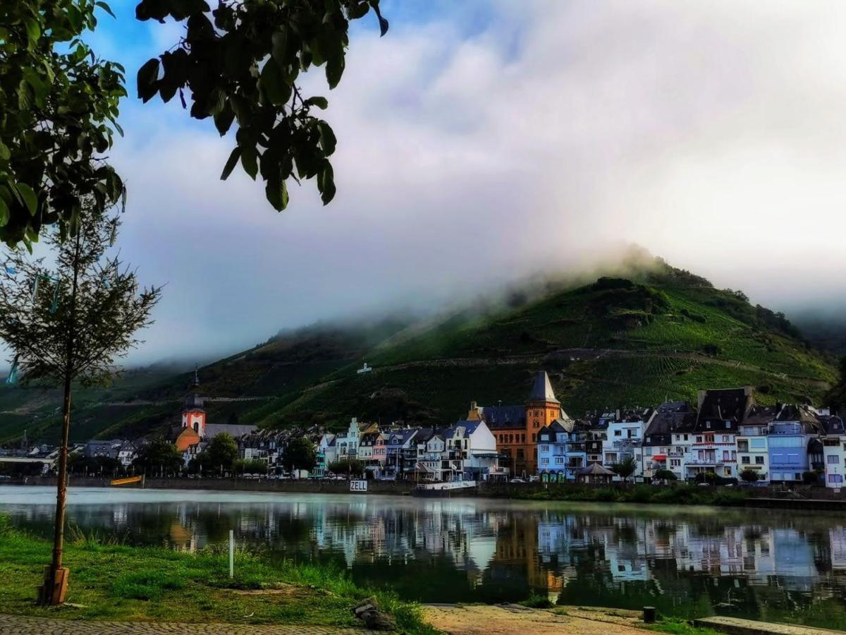 Die Ferienwohnung Lindenhof Zell an der Mosel Exteriör bild