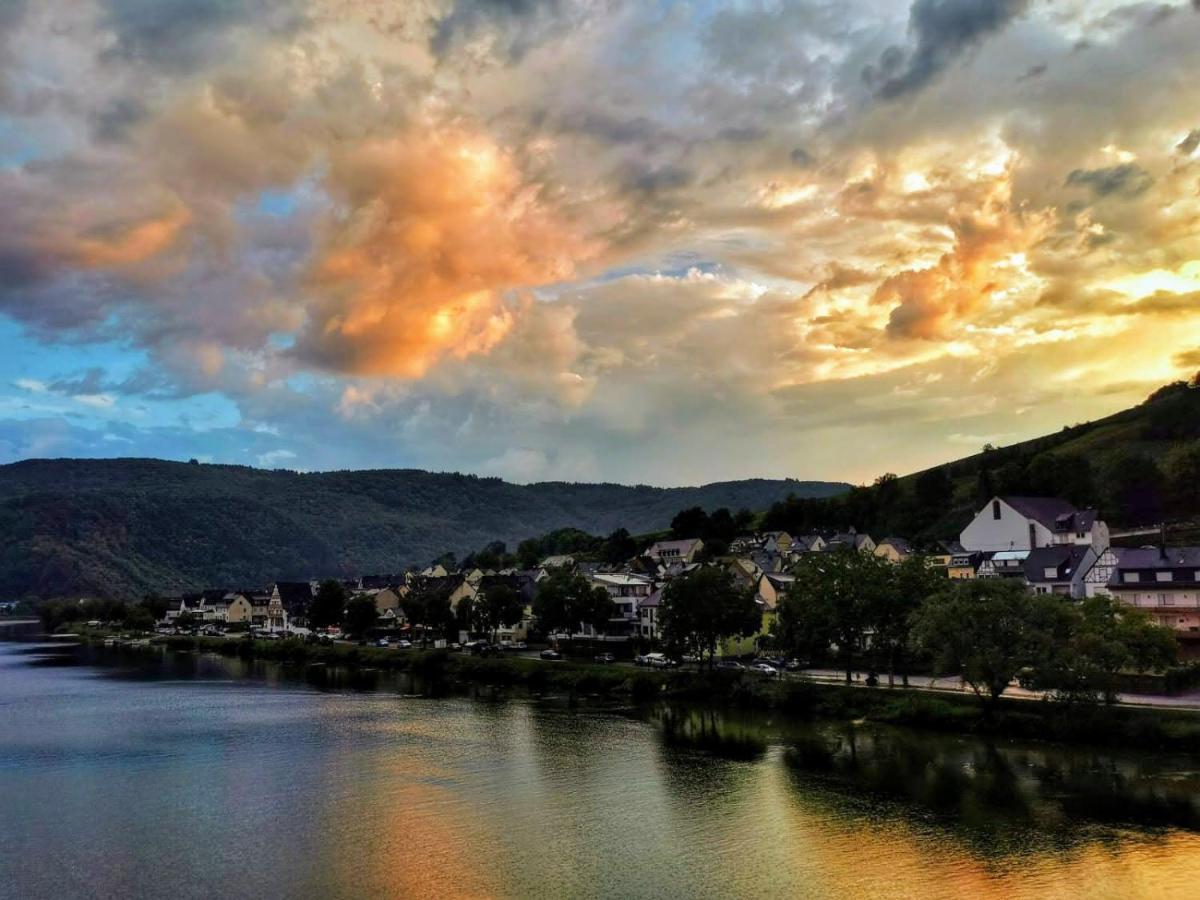 Die Ferienwohnung Lindenhof Zell an der Mosel Exteriör bild