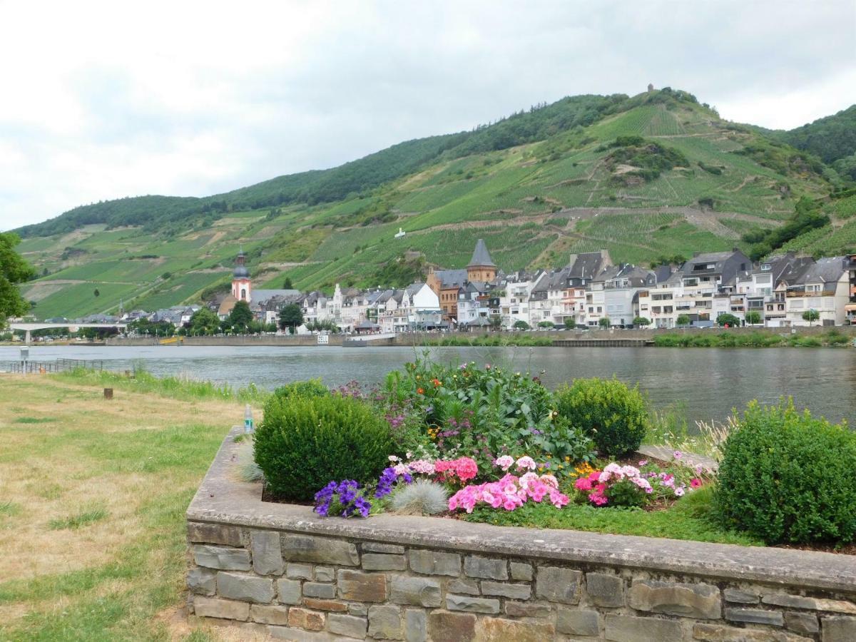 Die Ferienwohnung Lindenhof Zell an der Mosel Exteriör bild